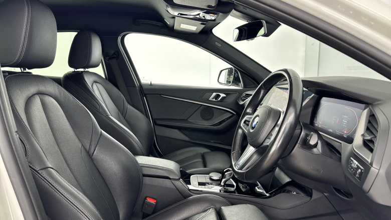 BMW 1 Series 118i M Sport 5dr Step Auto Petrol Hatchback